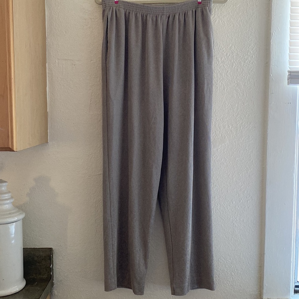 2 Piece Set - Picture 11 of 15
